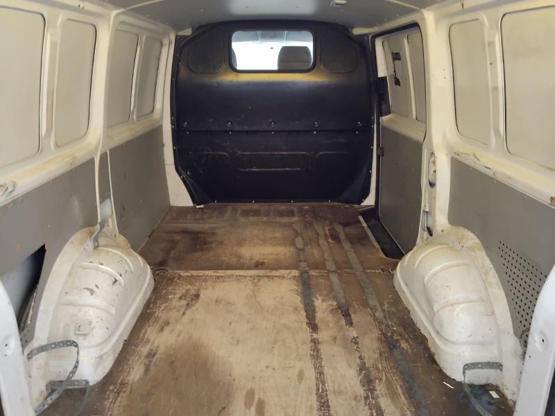 GuidiCar - VOLKSWAGEN INDUSTRIALI Transporter 2018 Transporter - Transporter Van  Business   2.0 TDI 81 kW  ant. man. L1 Usato